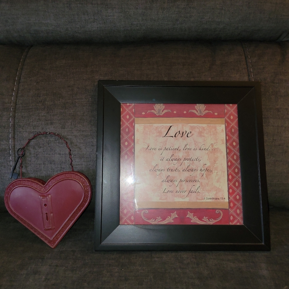 Picture accent heart decor